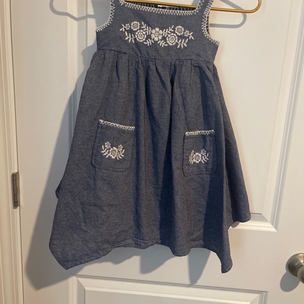 Girls' Denim blue Embroidered Dress Sz 3? 11 Pit to Pit. Spot on rt back